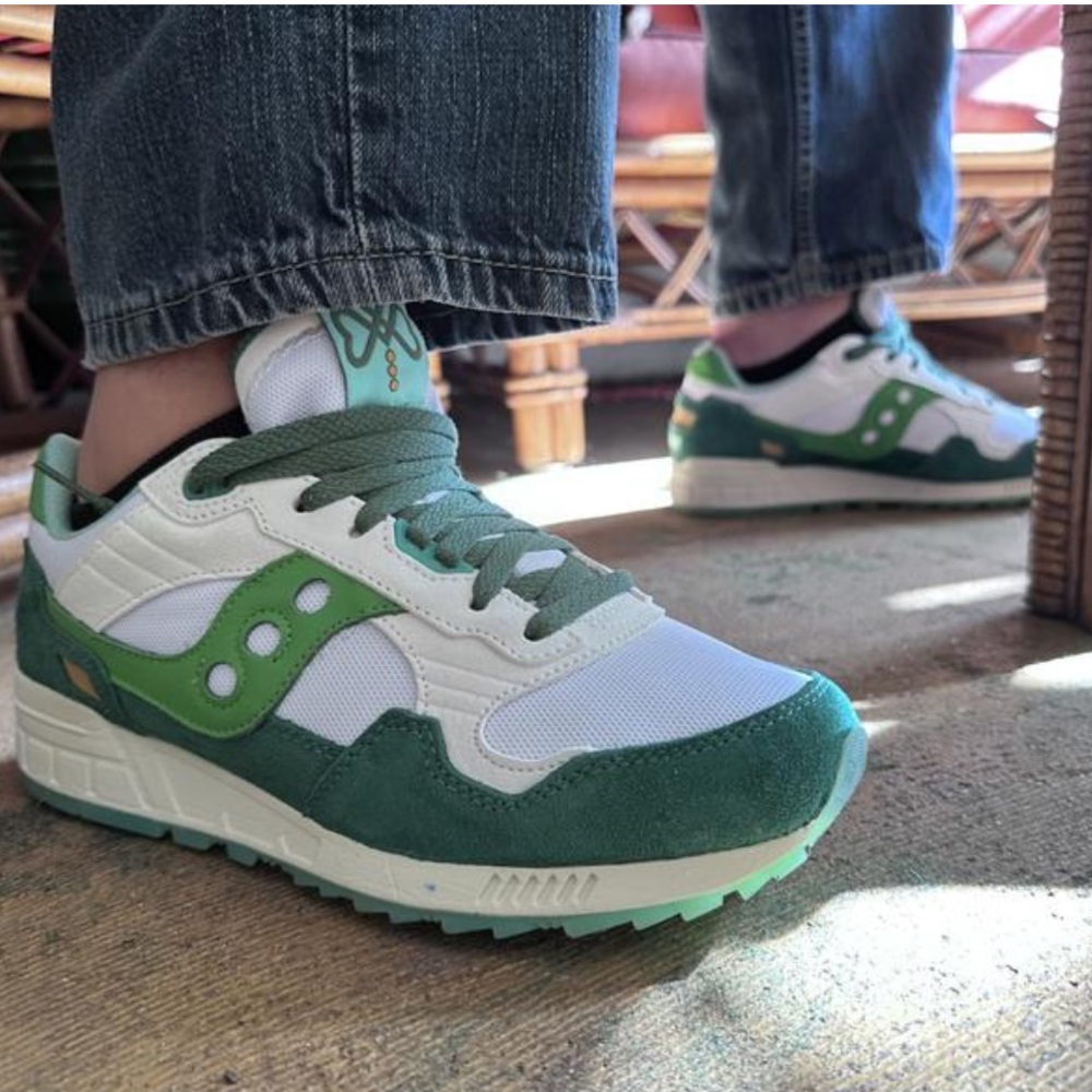 Saucony Shamrock Unisex Sneakers